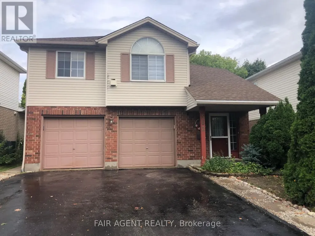 562 Erinbrook Drive Kitchener ON N2E 3M8