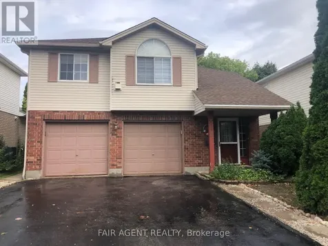 562 Erinbrook Drive Kitchener ON N2E 3M8