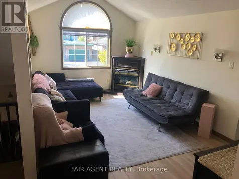 562 Erinbrook Drive Kitchener ON N2E 3M8