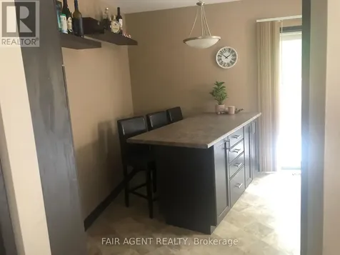 562 Erinbrook Drive Kitchener ON N2E 3M8