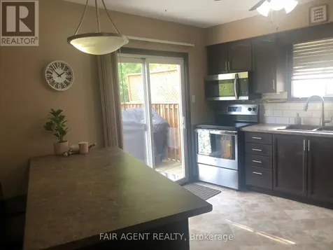 562 Erinbrook Drive Kitchener ON N2E 3M8