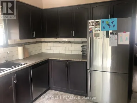 562 Erinbrook Drive Kitchener ON N2E 3M8