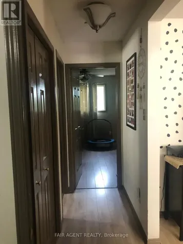 562 Erinbrook Drive Kitchener ON N2E 3M8