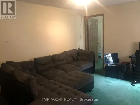 562 Erinbrook Drive Kitchener ON N2E 3M8