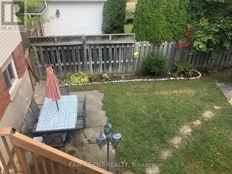 562 Erinbrook Drive Kitchener ON N2E 3M8
