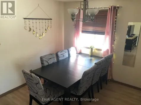 562 Erinbrook Drive Kitchener ON N2E 3M8
