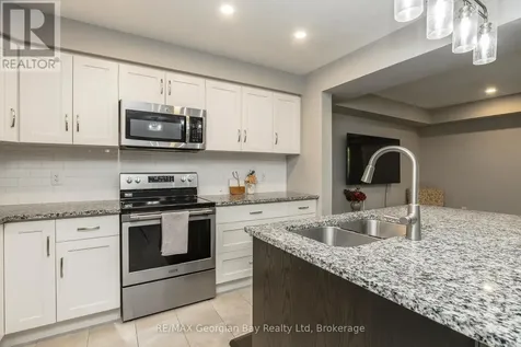 956 Cook Drive Midland ON L4R 0E4