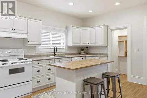 639 Saint Marie Street Collingwood ON L9Y 3L4