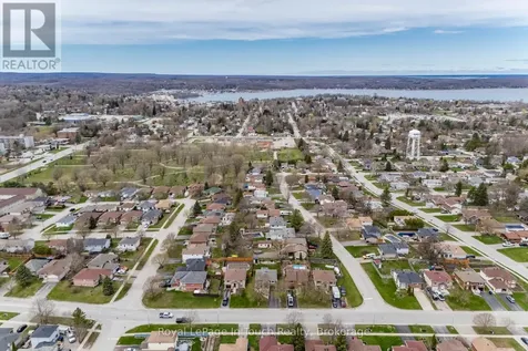 362 Galloway Boulevard Midland ON L4R 5B2