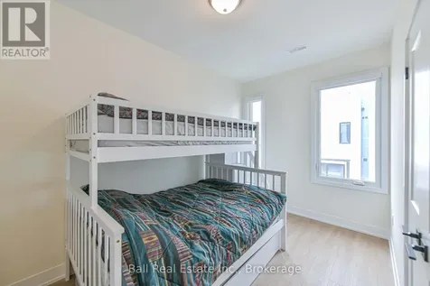 16 Mariners Pier Way Orillia ON L3V 8P4