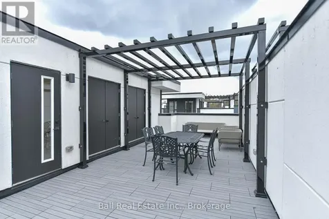 16 Mariners Pier Way Orillia ON L3V 8P4