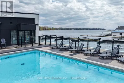 16 Mariners Pier Way Orillia ON L3V 8P4