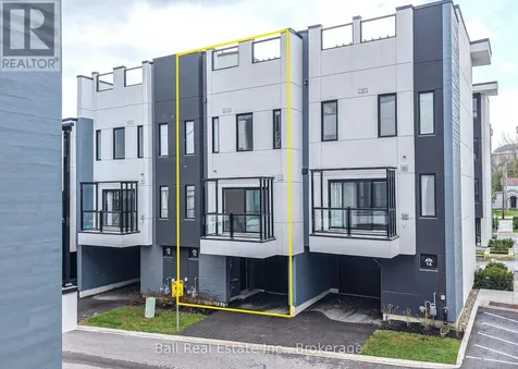 16 Mariners Pier Way Orillia ON L3V 8P4