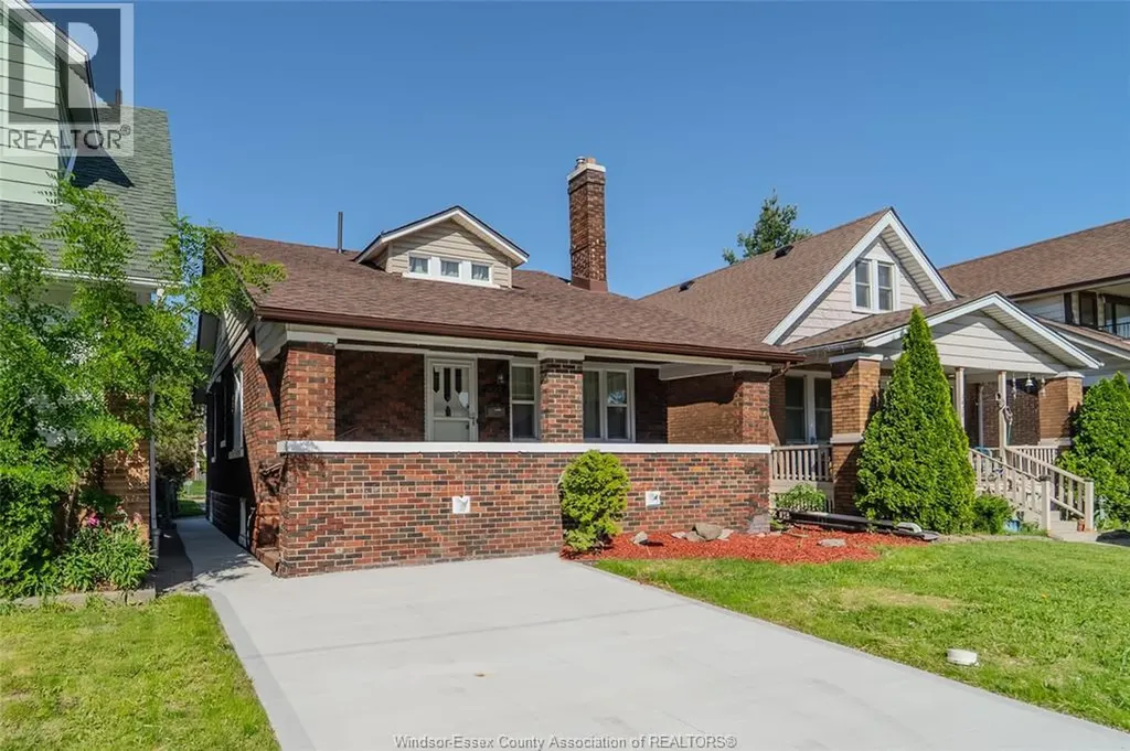 1422 Elsmere Avenue Windsor ON N8X 4G9