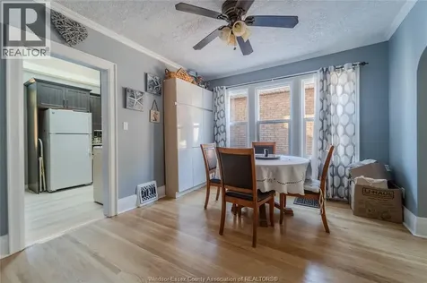 1422 Elsmere Avenue Windsor ON N8X 4G9