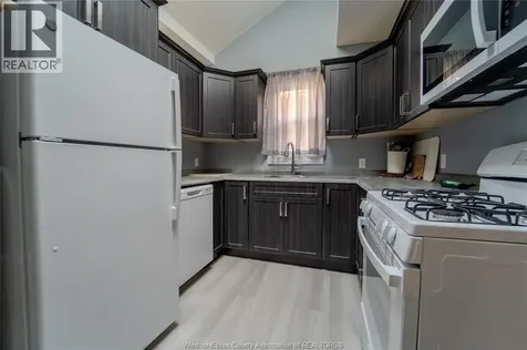 1422 Elsmere Avenue Windsor ON N8X 4G9