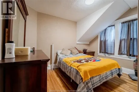 1422 Elsmere Avenue Windsor ON N8X 4G9