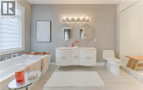 52 Edgehill Drive Kitchener ON N2P 2C6