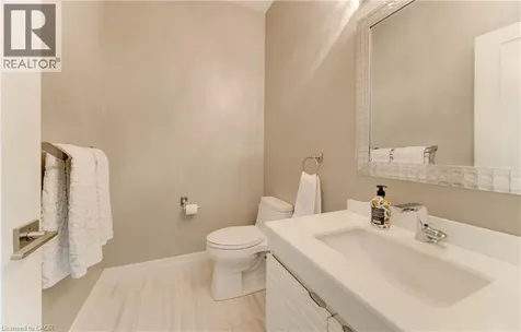 52 Edgehill Drive Kitchener ON N2P 2C6