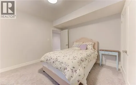 52 Edgehill Drive Kitchener ON N2P 2C6