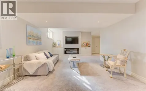 52 Edgehill Drive Kitchener ON N2P 2C6