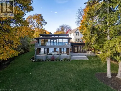 121 Edgecliffe Place Burlington ON L7L 3Z2