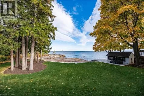 121 Edgecliffe Place Burlington ON L7L 3Z2