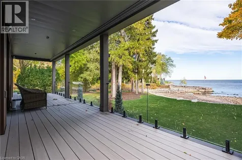 121 Edgecliffe Place Burlington ON L7L 3Z2