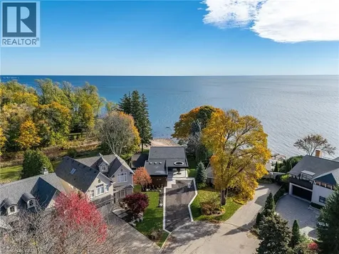 121 Edgecliffe Place Burlington ON L7L 3Z2