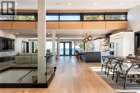 121 Edgecliffe Place Burlington ON L7L 3Z2