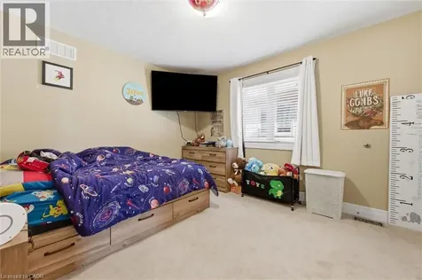 901 Valebrook Court Kitchener ON N2A 0E5