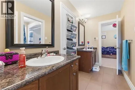 901 Valebrook Court Kitchener ON N2A 0E5