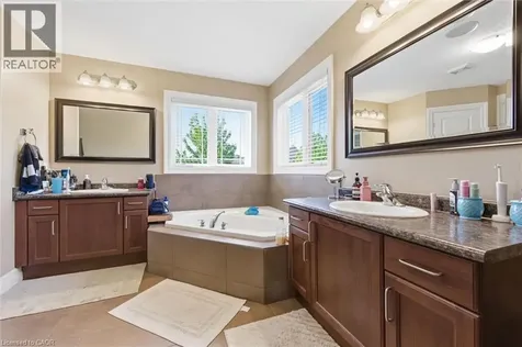 901 Valebrook Court Kitchener ON N2A 0E5