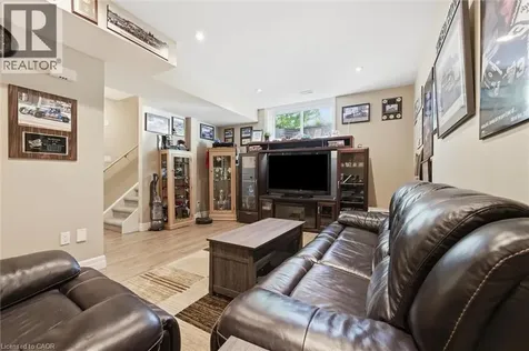 901 Valebrook Court Kitchener ON N2A 0E5