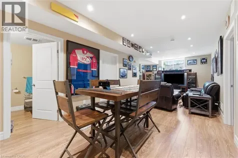 901 Valebrook Court Kitchener ON N2A 0E5
