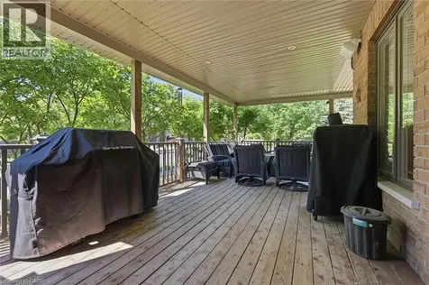 901 Valebrook Court Kitchener ON N2A 0E5