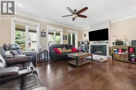 901 Valebrook Court Kitchener ON N2A 0E5