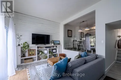 563 Tenth Street Collingwood ON L9Y 4K6