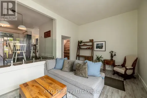563 Tenth Street Collingwood ON L9Y 4K6