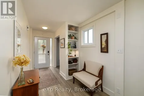 563 Tenth Street Collingwood ON L9Y 4K6