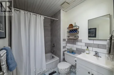 563 Tenth Street Collingwood ON L9Y 4K6