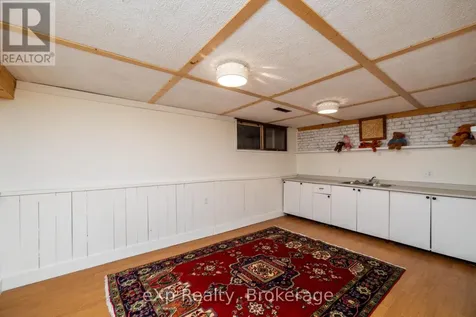 563 Tenth Street Collingwood ON L9Y 4K6