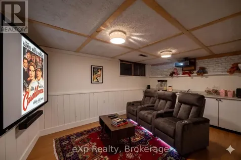 563 Tenth Street Collingwood ON L9Y 4K6