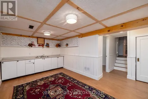 563 Tenth Street Collingwood ON L9Y 4K6
