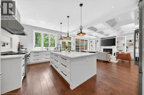 64 Ravina Crescent Ancaster ON L9G 2E7