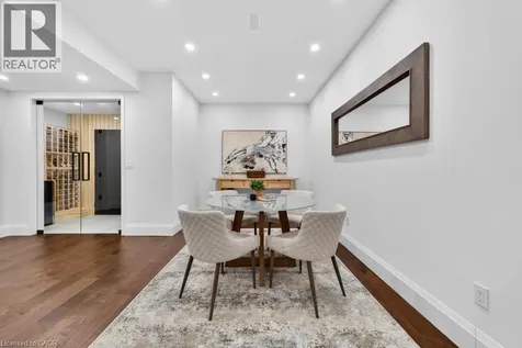64 Ravina Crescent Ancaster ON L9G 2E7