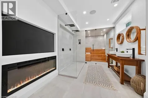 64 Ravina Crescent Ancaster ON L9G 2E7
