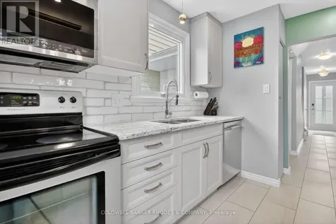 2439 Autumn Hill Crescent Ottawa ON K1B 4M6