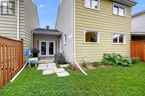 2439 Autumn Hill Crescent Ottawa ON K1B 4M6