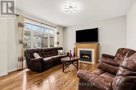 325 Creston Valley Way Ottawa ON K1T 0G6